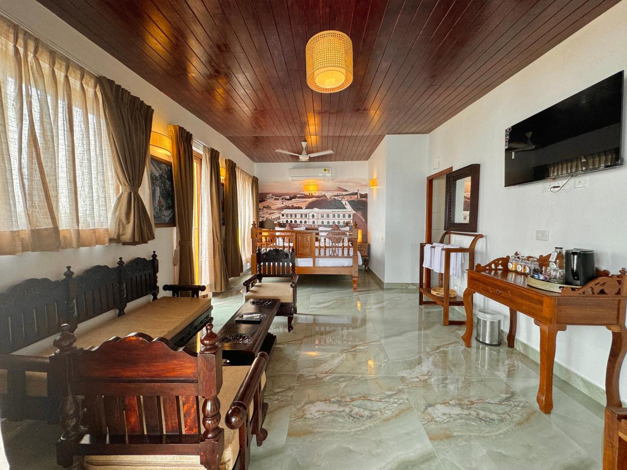 La Plage Seaview Suites Pondicherry Exterior foto