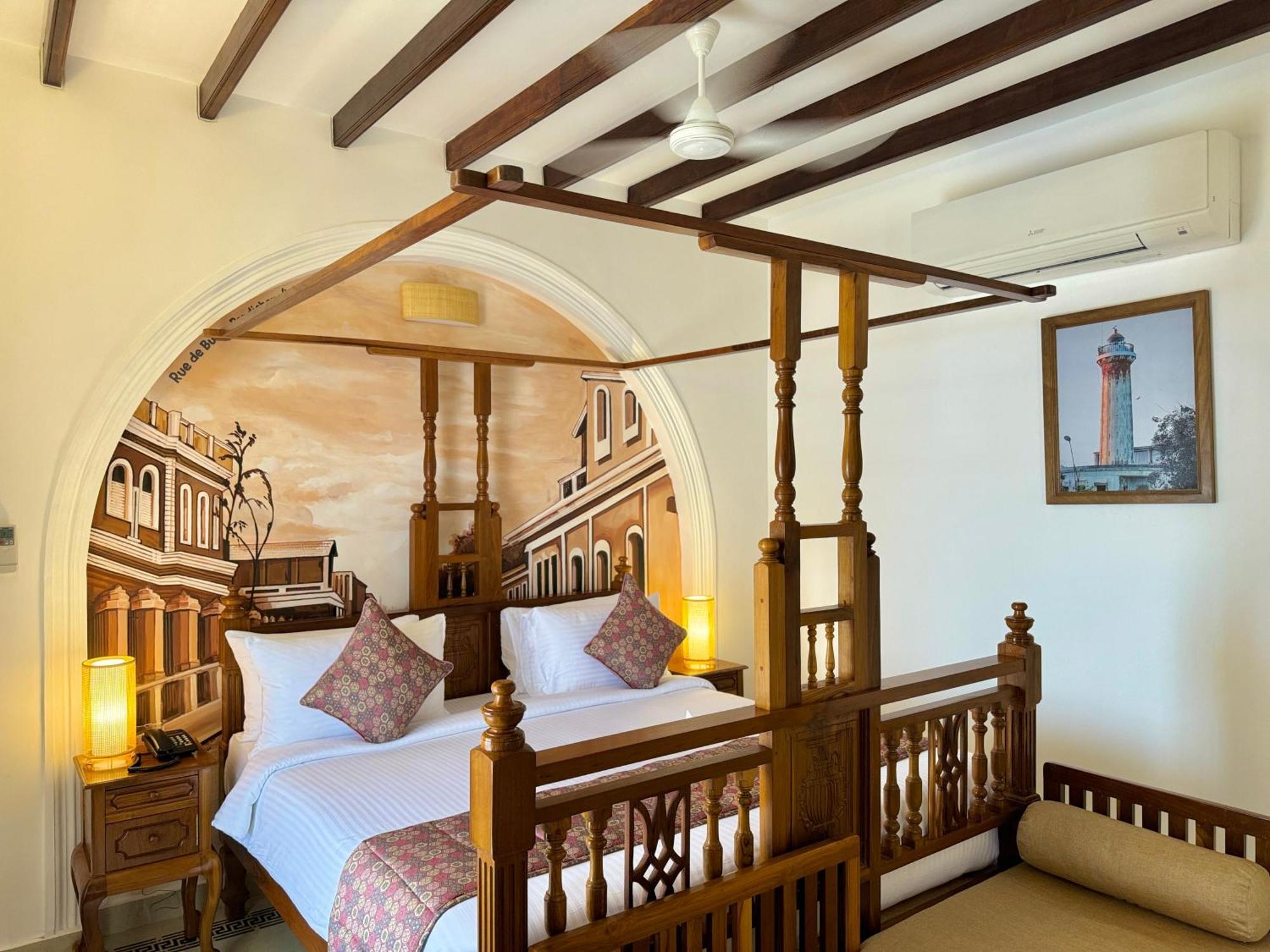 La Plage Seaview Suites Pondicherry Exterior foto