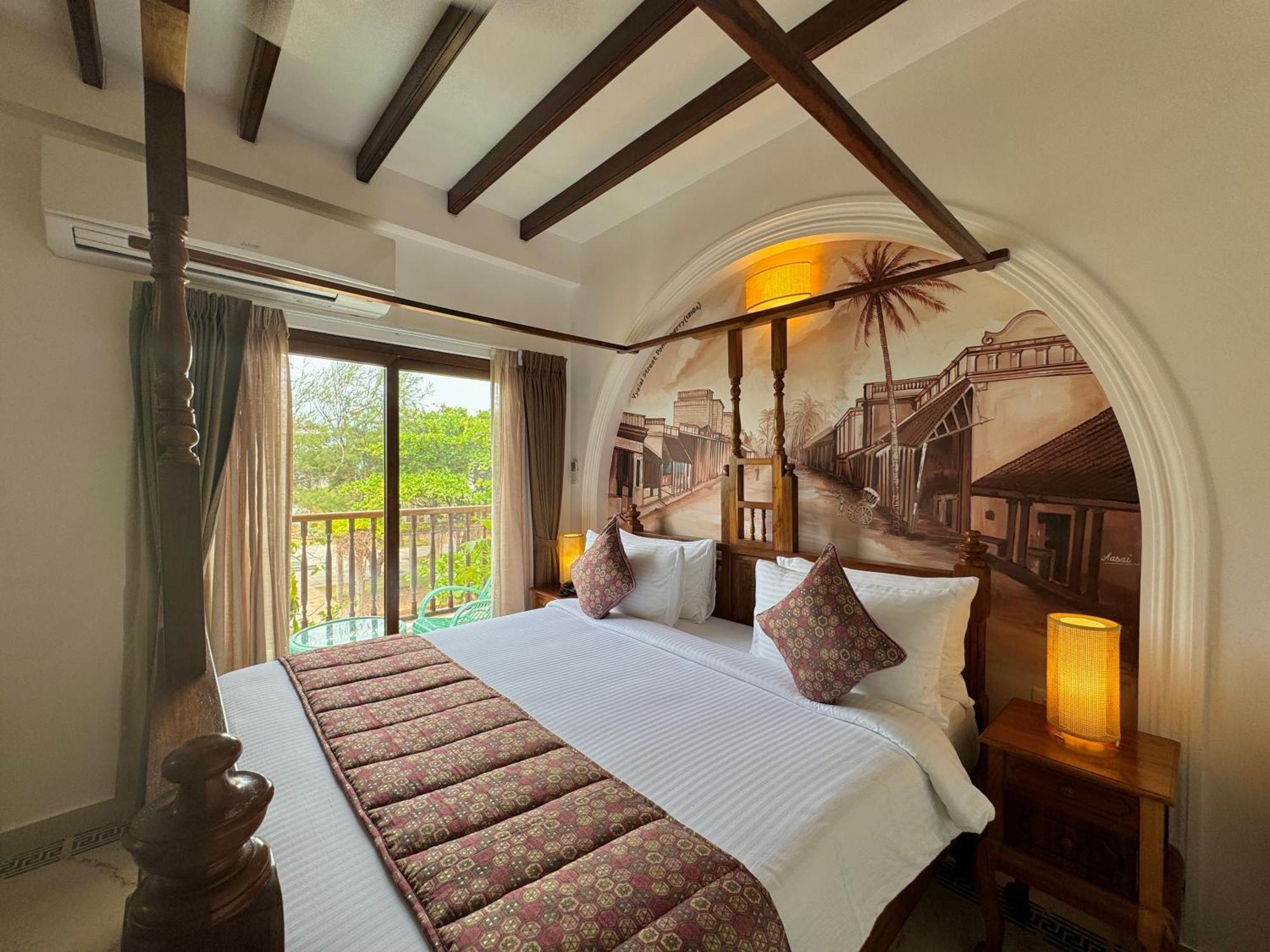 La Plage Seaview Suites Pondicherry Exterior foto