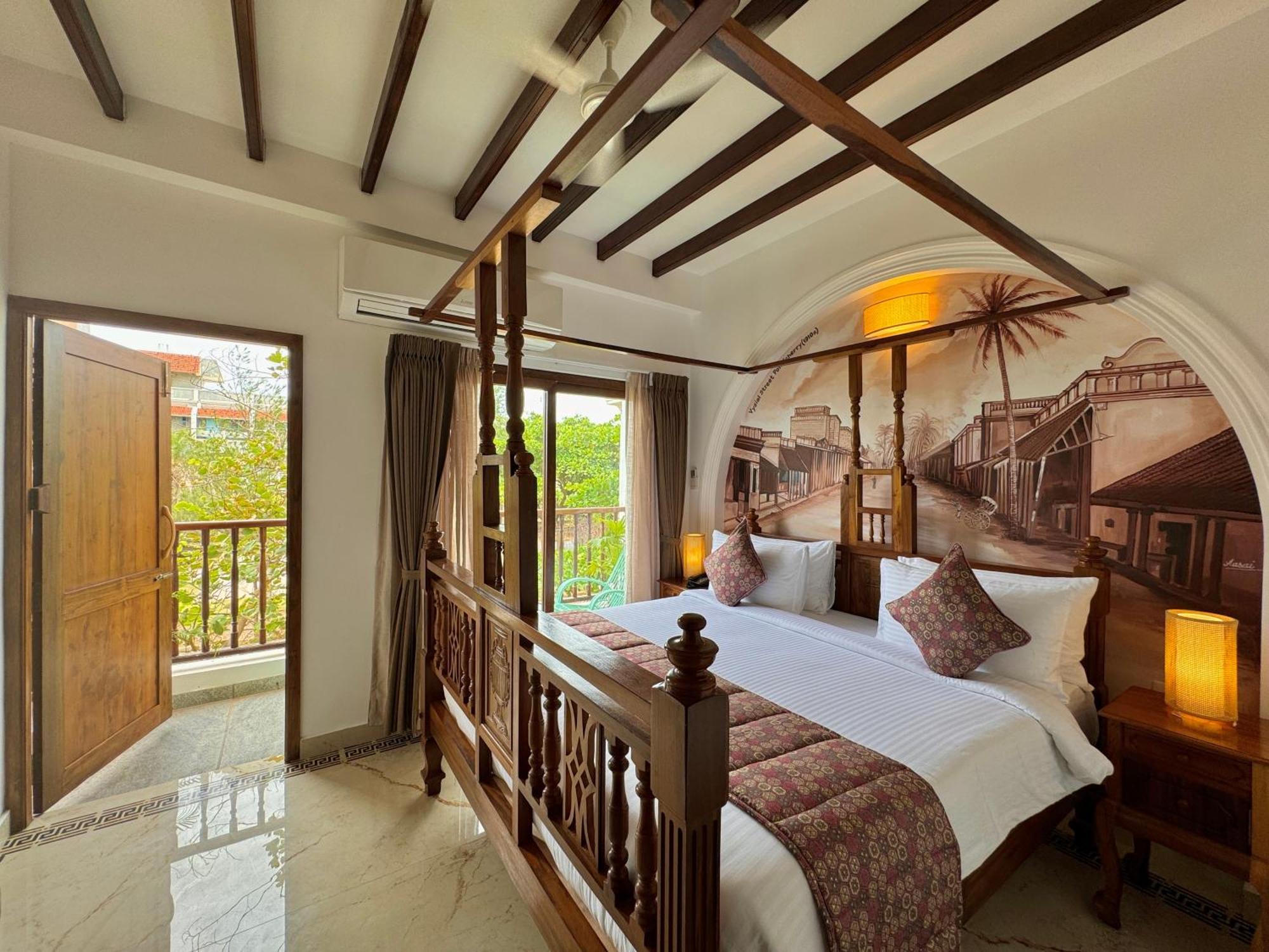 La Plage Seaview Suites Pondicherry Exterior foto