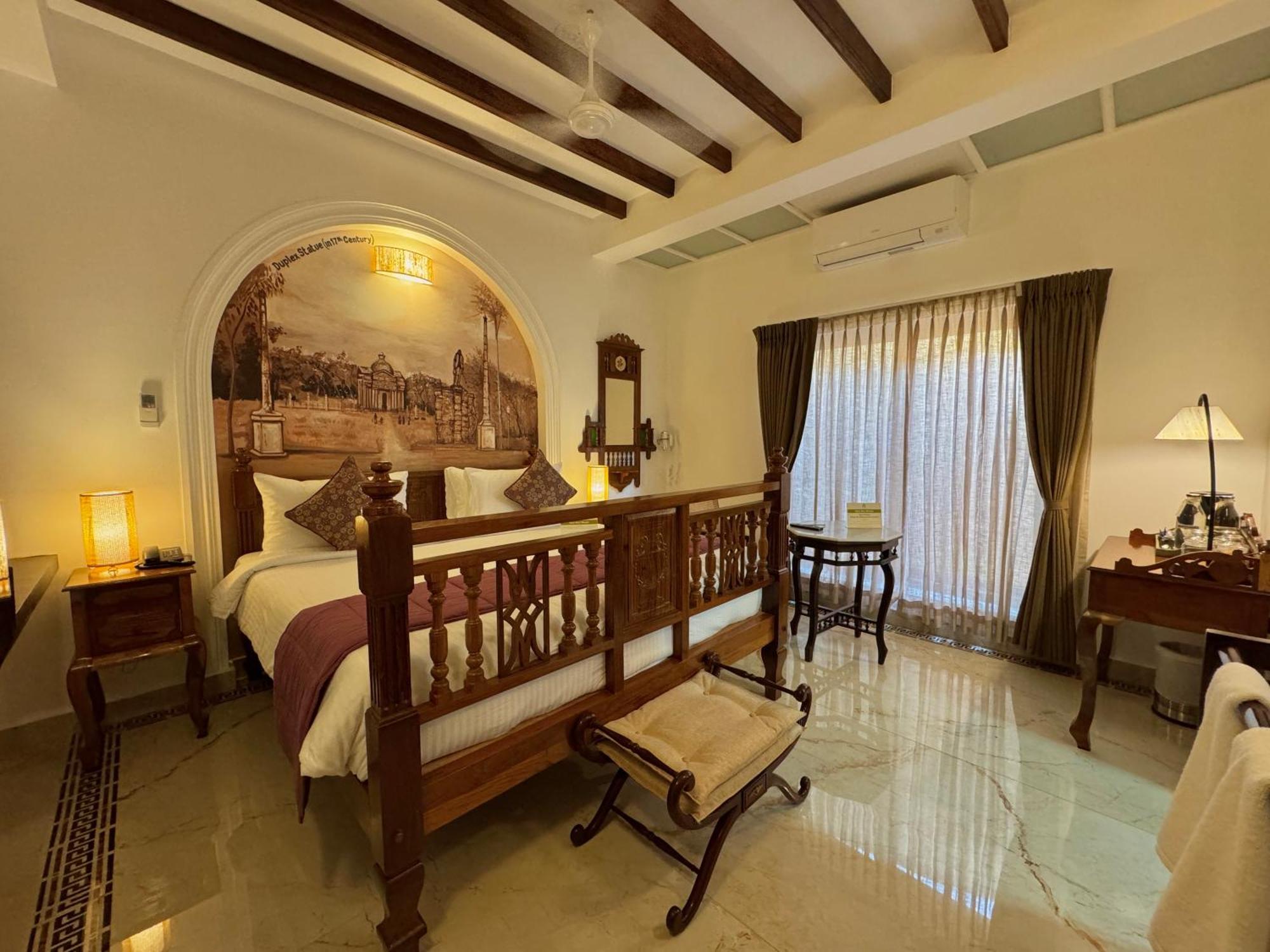 La Plage Seaview Suites Pondicherry Exterior foto
