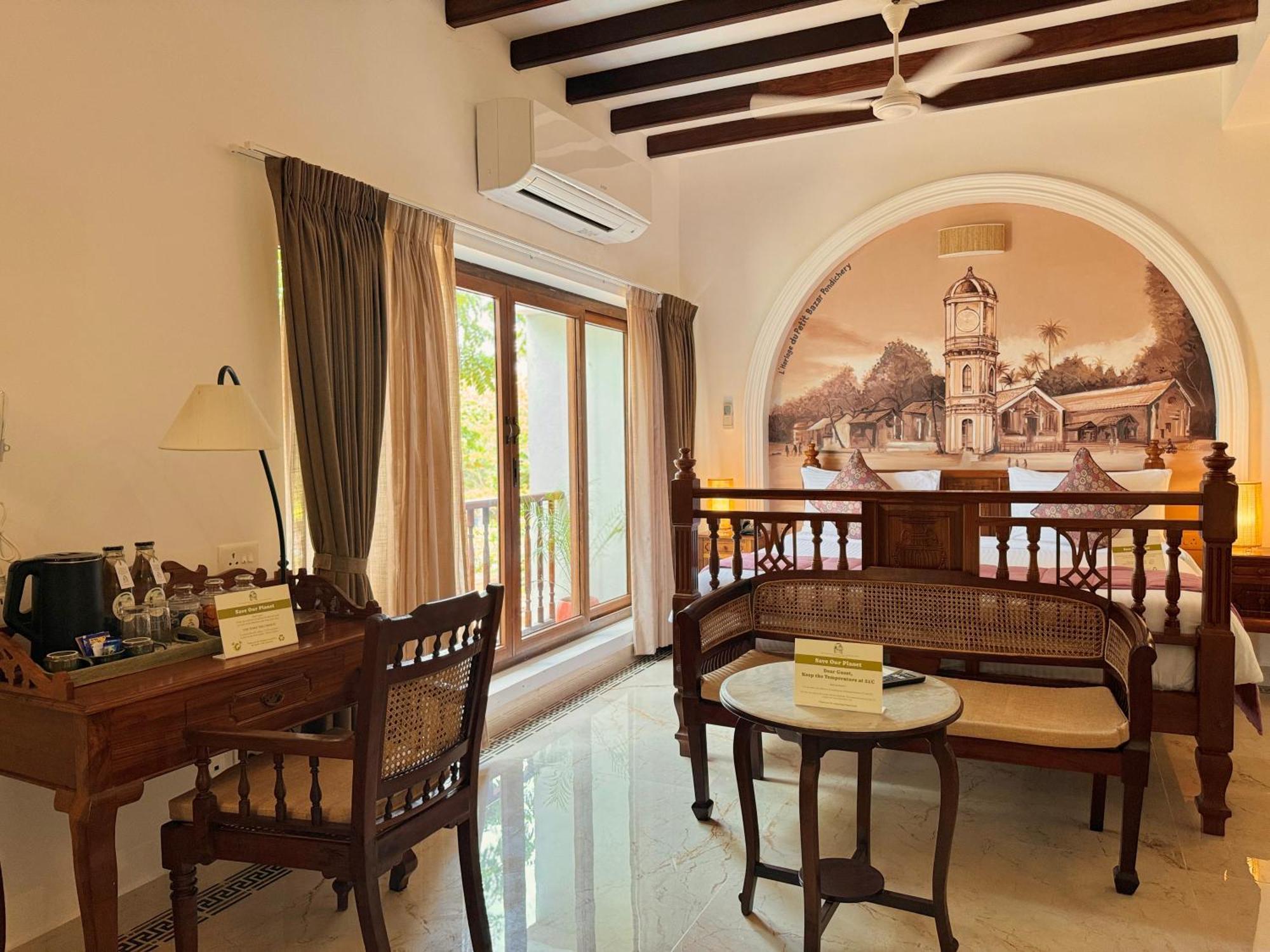 La Plage Seaview Suites Pondicherry Exterior foto