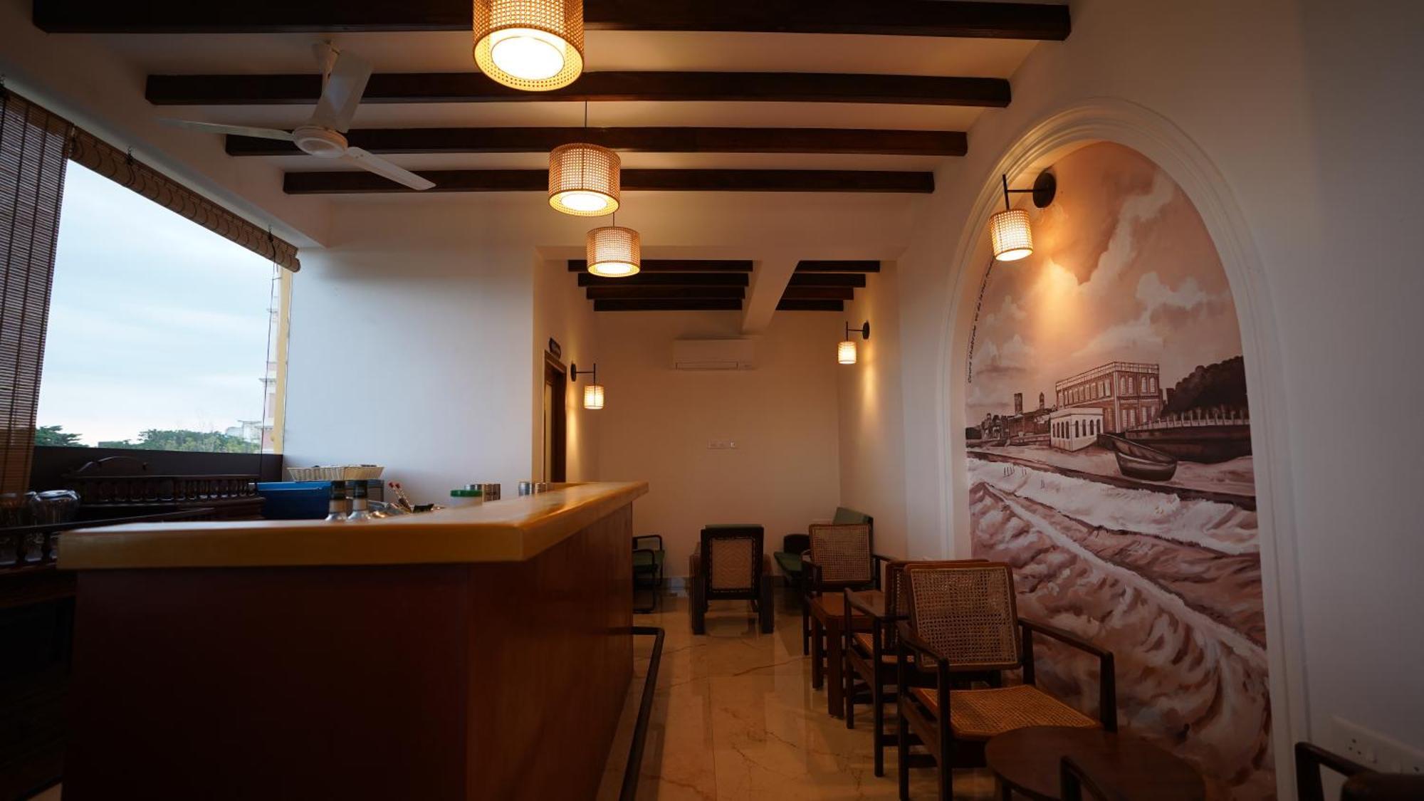 La Plage Seaview Suites Pondicherry Exterior foto