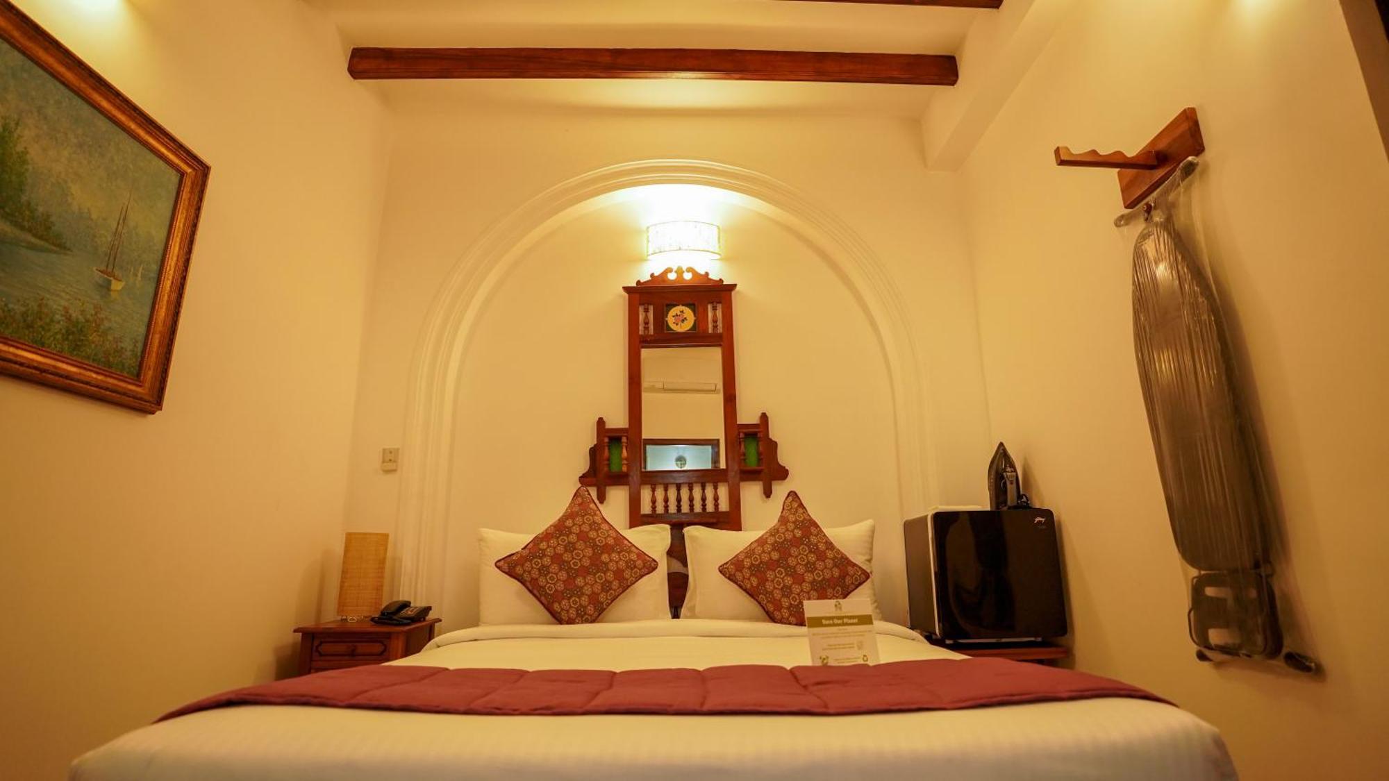 La Plage Seaview Suites Pondicherry Exterior foto
