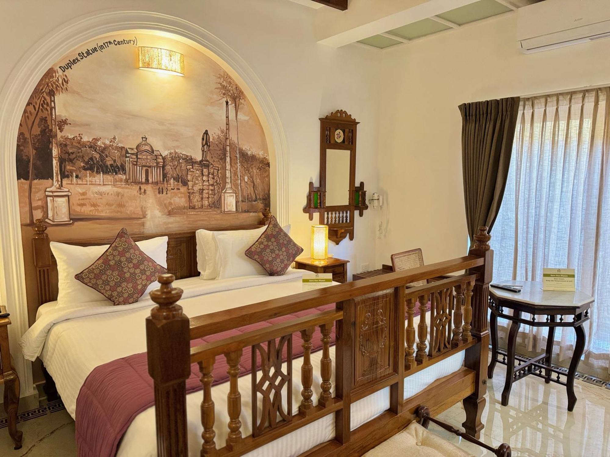 La Plage Seaview Suites Pondicherry Exterior foto