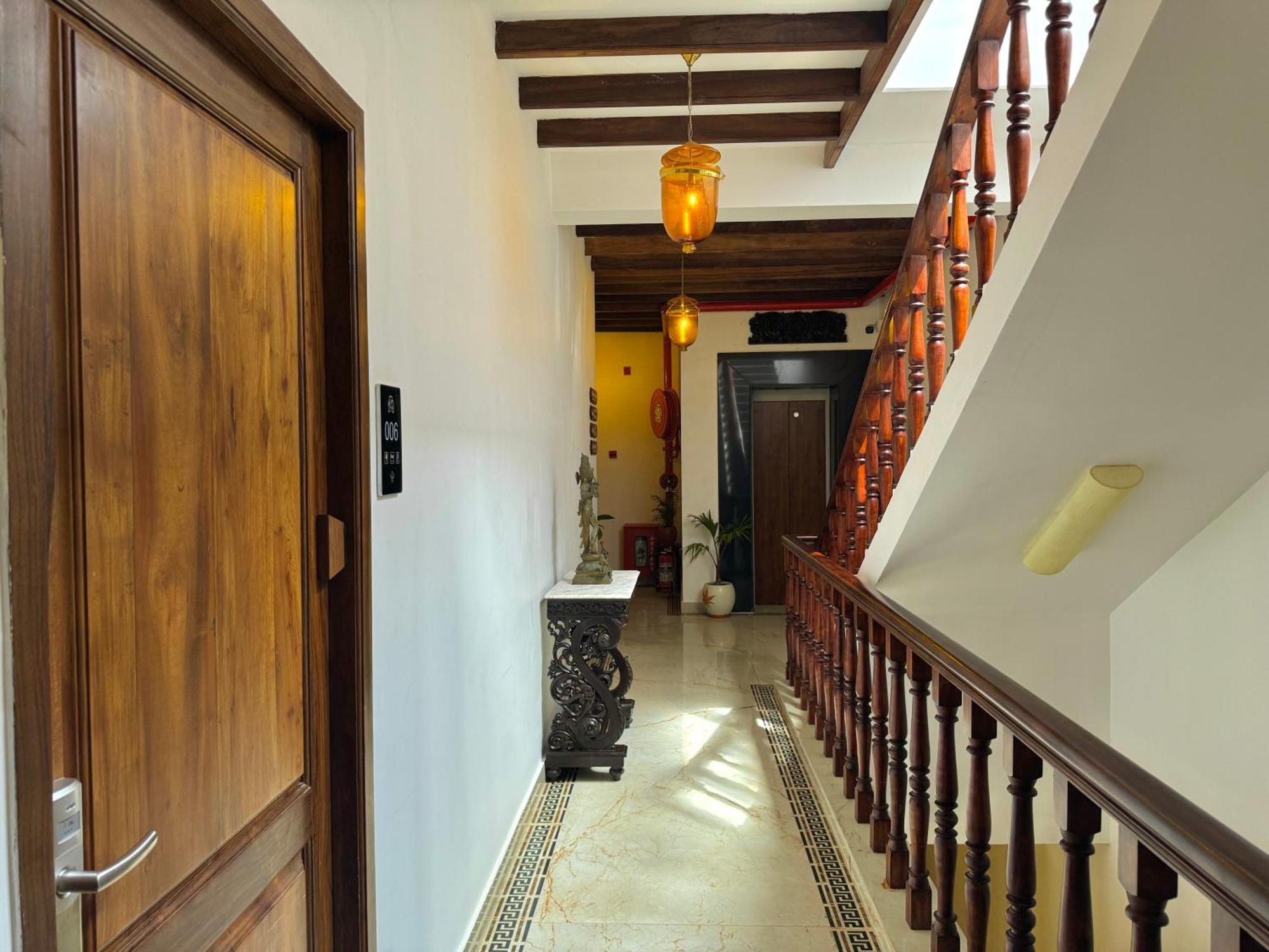 La Plage Seaview Suites Pondicherry Exterior foto